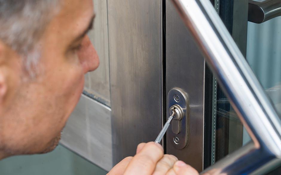 tarif ouverture de porte serrurier Courbevoie